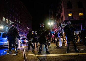 Agentes de ICE disparan y hieren a dos personas en Portland, Estados Unidos