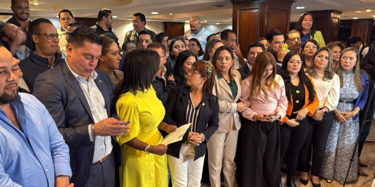 Bancada nacionalista invita al Partido Liberal a construir juntos un acuerdo para la elección de la Junta Directiva del Congreso Nacional