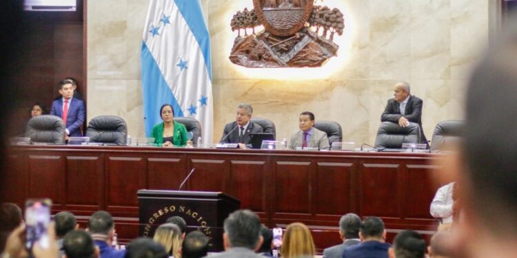 Ellos son los 87 diputados y diputadas que votaron por la moción nominativa de Tomás Zambrano como presidente del Congreso Nacional