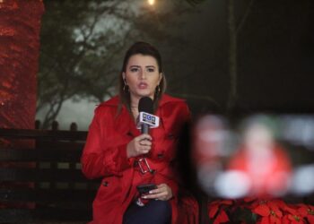 “Te voy a matar”: Periodista Cesia Mejía denuncia amenazas de muerte contra ella y expone chats recibidos de un arma de fuego
