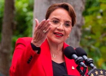 Xiomara Castro asume como diputada al Parlacen