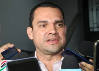 Zambrano: “Vamos a dialogar con el PL, y hoy mismo habrá Directiva Provisional”