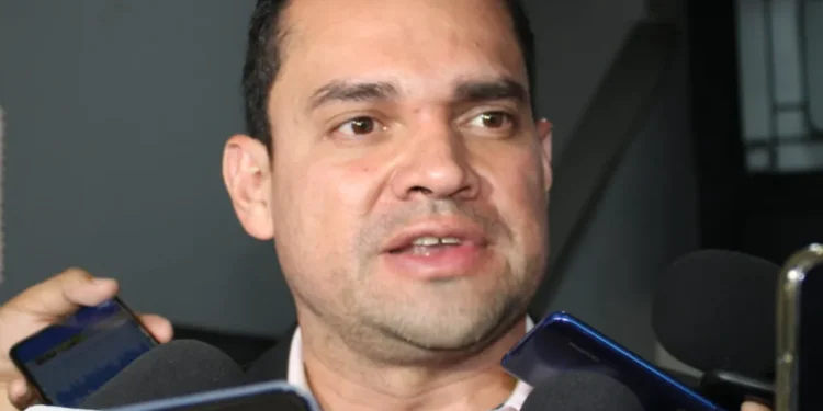 Zambrano: “Vamos a dialogar con el PL, y hoy mismo habrá Directiva Provisional”