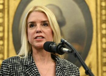 La Fiscal General Bondi: “Nicolás Maduro y su esposa, Cilia Flores, han sido acusados ​​en el Distrito Sur de Nueva York.
