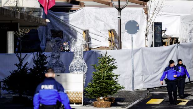 Testigos presenciales del incendio en Suiza relatan cómo escaparon “del infierno”