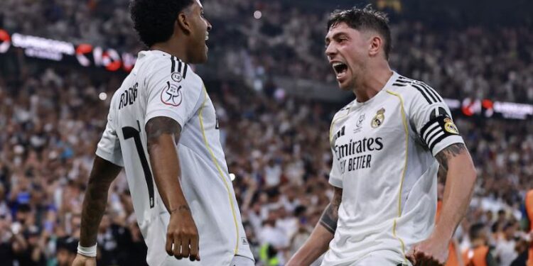 El Real Madrid consigue aguantar la intensidad del Atlético y logra una victoria por la mínima en Arabia