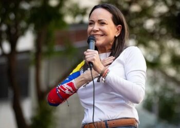 María Corina Machado agradeció a Donald Trump por la captura de Nicolás Maduro y aseguró que planea regresar a Venezuela “lo antes posible”