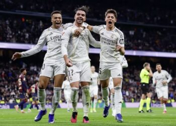 Real Madrid suma tres puntos en casa y baja la marea en el Bernabéu