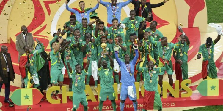 Se confirmaron las sanciones tras la escandalosa final de la Copa Africana: la insólita medida que tomó el público senegalés