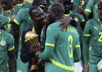 La fuerte sanción al técnico de Senegal por el escándalo en la final de la Copa Africana: su filosa respuesta