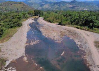 ¡Desastre ambiental! Extracción de minerales está devastando el río Talgua en Olancho