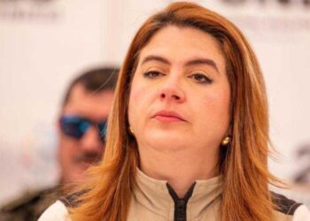 “105 días sin justicia… con una mano estrechan la mía, y con la otra mecen la cuna”: Cossette a los traicioneros de doble discurso