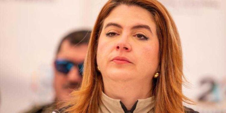 “105 días sin justicia… con una mano estrechan la mía, y con la otra mecen la cuna”: Cossette a los traicioneros de doble discurso