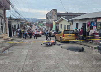 ¡Violencia y más violencia! Pistoleros le arrebatan la vida a un motociclista en pleno centro de La Entrada, Copán
