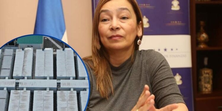 Admisión de un amparo frena proceso contra la exministra de Finanzas Rocío Tábora, por Hospitales Móviles