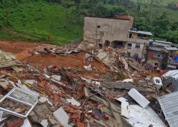  Lluvias en el sureste de Brasil dejan al menos 20 muertos y varios desaparecidos