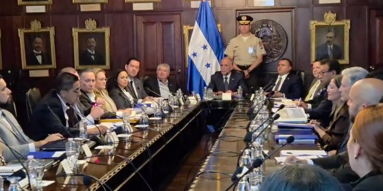 En desarrollo el Primer Consejo de Ministros presidido por Nasry Asfura para definir reducción de secretarías y ministerios