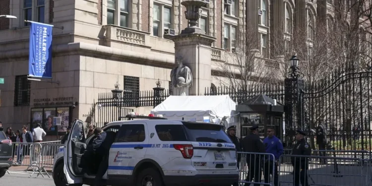 Liberan a la estudiante detenida en la Universidad de Columbia por agentes de inmigración de EE.UU.