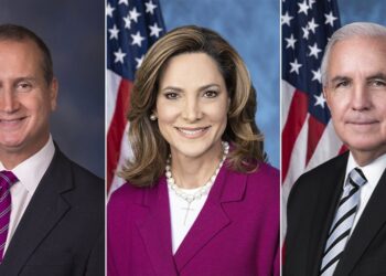 Congresistas de Florida exigen a EE.UU. revocar las licencias de empresas con negocios con Cuba