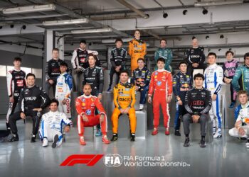 El llamado de atención que sorprendió a Verstappen y un lugar en el “altar”: el show de Colapinto en la foto grupal de la F1