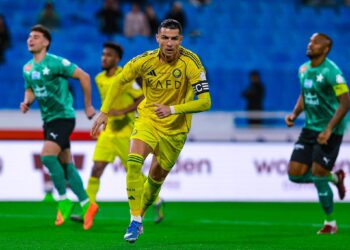 Cristiano Ronaldo ejecuta un penalazo y alcanza los 965 goles en su carrera