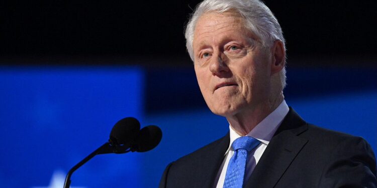 Bill Clinton declara ante la Cámara que no estaba al tanto de los crímenes de Epstein