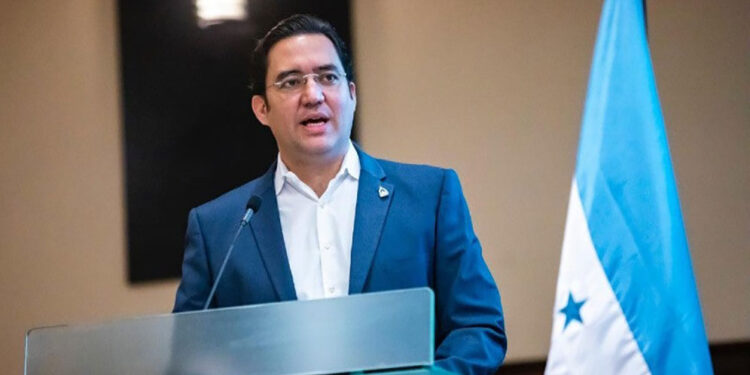 Héctor Zelaya afirma que no “ejecutó ni un cinco” del presupuesto asignado al proyecto del Ferrocarril Interoceánico