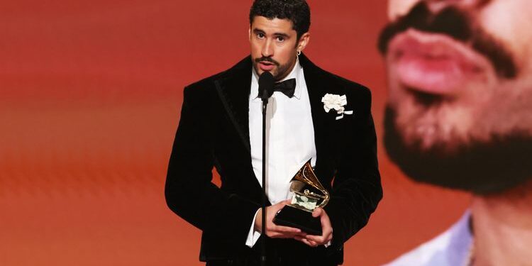 Bad Bunny hace historia: 7 momentos clave de su triunfo en los Grammy y su camino al Super Bowl