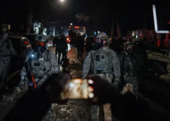 El ‘zar’ de la frontera de Donald Trump retira 700 agentes migratorios de Mineápolis