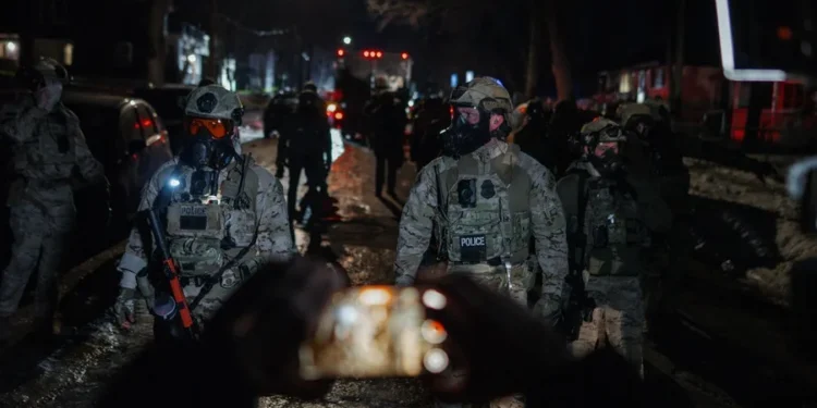 El ‘zar’ de la frontera de Donald Trump retira 700 agentes migratorios de Mineápolis