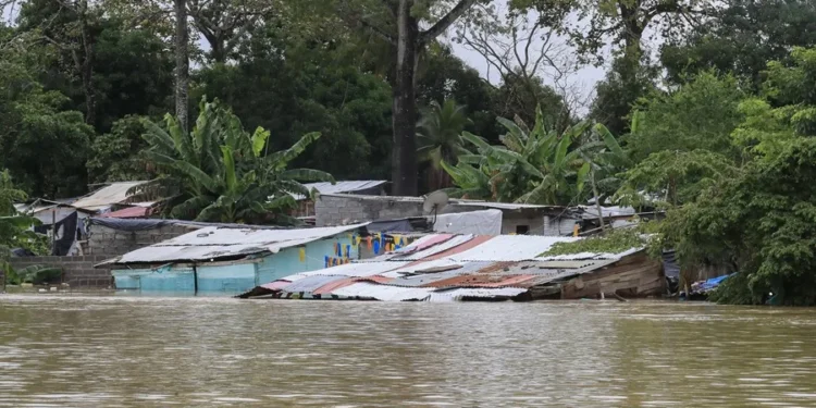 Al menos 14 muertos y 9.000 viviendas afectadas por las lluvias en el norte de Colombia