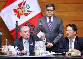 Congreso eligió a José María Balcázar como nuevo presidente de Perú en reemplazo de José Jerí