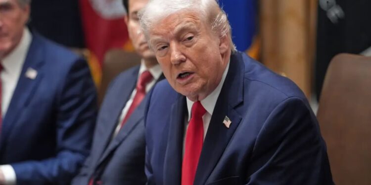 Todo lo que debes esperar sobre la desclasificación de archivos sobre ovnis ordenada por Trump