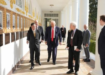 Donald Trump y Petro concluyen su reunión en la Casa Blanca para reparar la relación bilateral