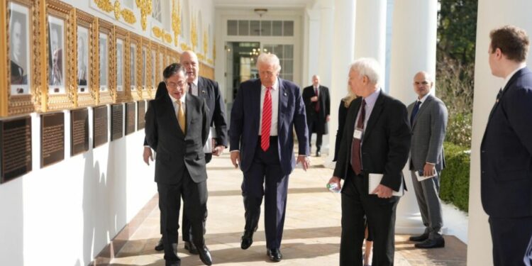 Donald Trump y Petro concluyen su reunión en la Casa Blanca para reparar la relación bilateral