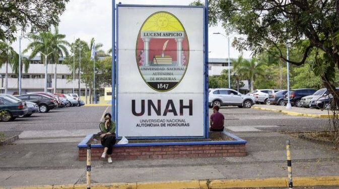 ¡Positivo! La UNAH escaló 173 posiciones en el ranking mundial SCImago del 2026