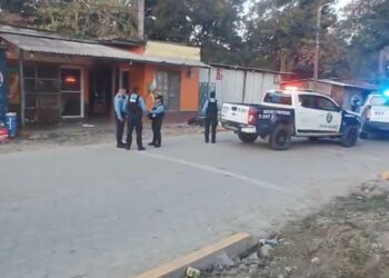 ¡Violencia desenfrenada! A pedradas y a vista de todos le quitan la vida a una persona en pleno centro de Quimistán, Santa Bárbara