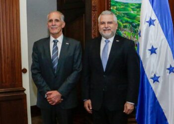 Yaudet Burbara juramentado como ministro de Desarrollo del Sector Logístico