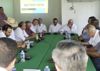 Gobierno y sector productivo articulan estrategias para impulsar la producción nacional