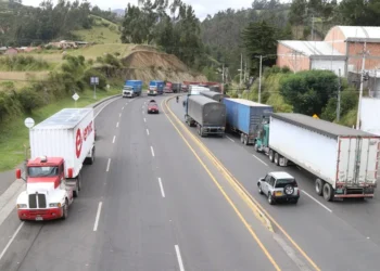 Entran en vigencia los aranceles del 30 % en la guerra comercial entre Colombia y Ecuador