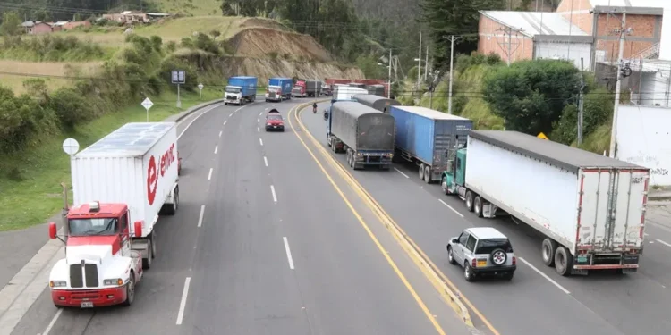 Entran en vigencia los aranceles del 30 % en la guerra comercial entre Colombia y Ecuador