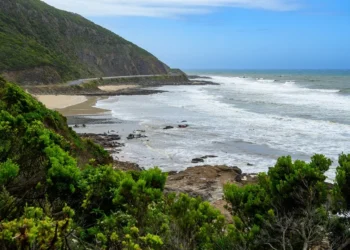 Un menor conmociona a Australia tras nadar durante cuatro horas para salvar a su familia