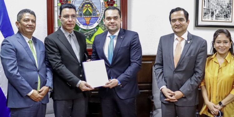 PGR presenta al Congreso Nacional el borrador del anteproyecto de la nueva ley de contratación del estado
