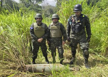 Fuerzas Armadas encuentran bomba soviética en comunidad de Olancho ¿Cómo llegó ahí?