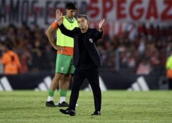 La escena final de la despedida de Gallardo de River Plate: de la ovación al técnico a la estruendosa silbatina a los jugadores