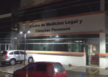 ¡Horroroso! Hombre intentó violar y termina asesinando a una mujer y luego hiere de gravedad al hijo de la víctima
