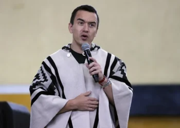 Noboa responsabiliza a Colombia por el alza de aranceles y de «descuido absoluto» en frontera