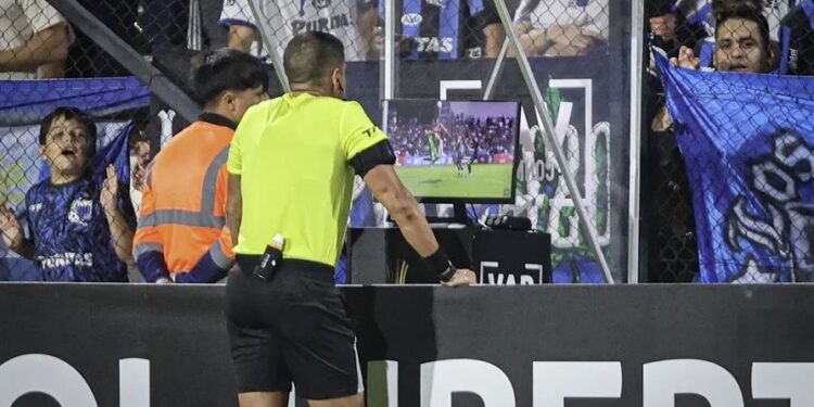 El VAR revisará córners y las segundas amarillas en el Mundial 2026