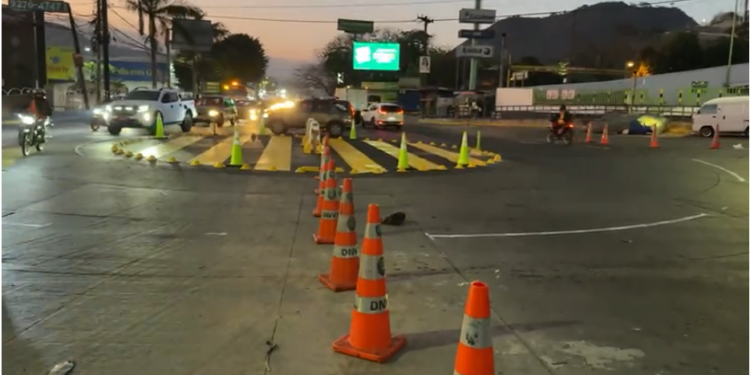 ¡Unos a favor y otros en contra! Reaccionan conductores ante la rehabilitación de rotonda en Loarque