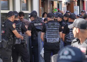 Dos expresidentes detenidos en Turquía por consumo de droga